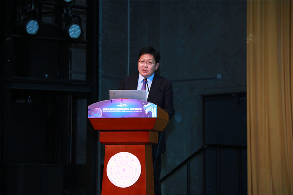 3.刘震.jpg